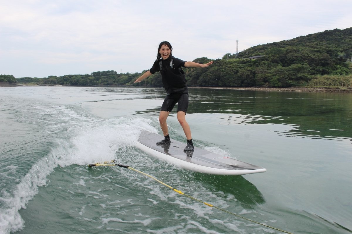 屋久島は女子でも楽しめるリバーサーフィン